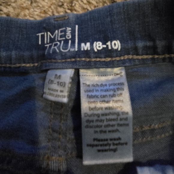 Denim Jean Shorts Time and True Womens M Stretch Cuffed Light Wash - Picture 3 of 5